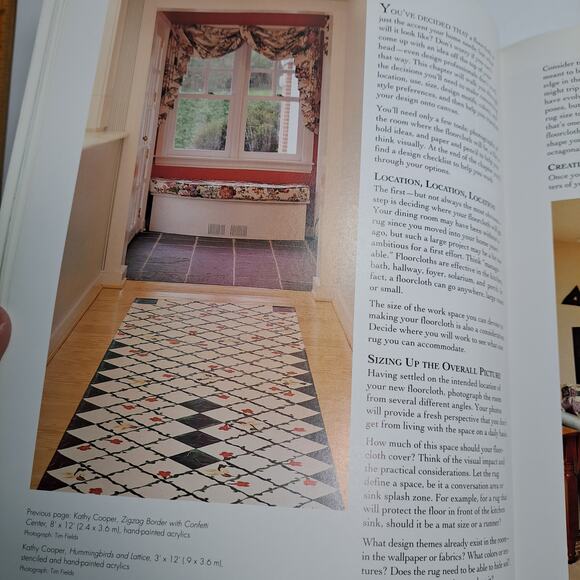 The Complete Book of Floorcloths: Techniques for Painting Canvas Rugs 1997 - Picture 8 of 12